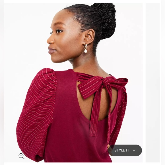 LOFT Tops - ⭐️ 2 for $10 Loft Shimmer Tie Back Mixed Media Top